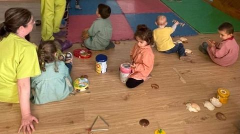 Obradoiro de instrumentos musicais no PAI de Sandiás