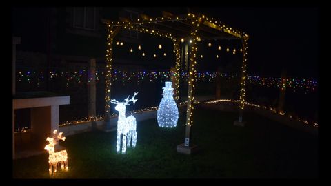 �scar Magari�os iluminou o seu fogar en Casti�eiras.