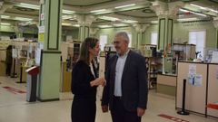 Lara M�ndez y Miguel Fern�ndez en el edificio administrativo del Seminario