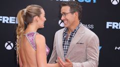 Reynolds posa junto a su esposa, Blake Lively, durante el reciente estreno del filme �Free Guy� en Nueva York.