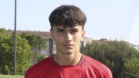 Noel Chaves asinou no Juventud Cambados na procura dos minutos que non tivo no primeiro equipo do Arousa