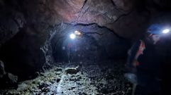 Interior de una de las galer�as exploradas la semana pasada por los espele�logos del club Troglobios