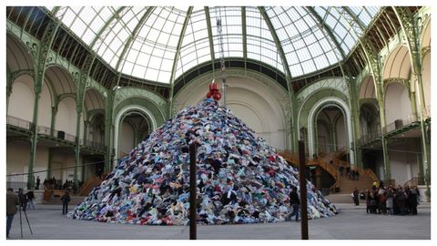 Instalación artística de Boltanski en el Grand Palais de París, en el 2010.