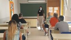 Reclusos de Pereiro de Aguiar en una de las clases. 