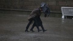 Temporal de lluvia el �ltimo d�a del 2022 en la plaza da Quintana de Santiago