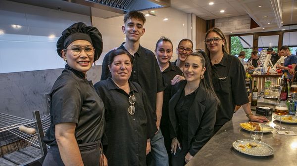 Inauguraci�n del restaurante Do�a Teresa de Anxelo
