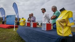 Durante el acto se sortearon las tandas en las que competirn las traineras en la primera jornada de la Liga Galega.