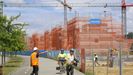 Edificios en construcci�n en la zona de Xaz, en Oleiros