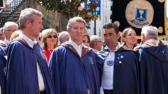El presidente del PP, Alberto Nez Feijoo, y el presidente de la Xunta, Alfonso Rueda, durante la Feria do Albario de Cambados 2025.