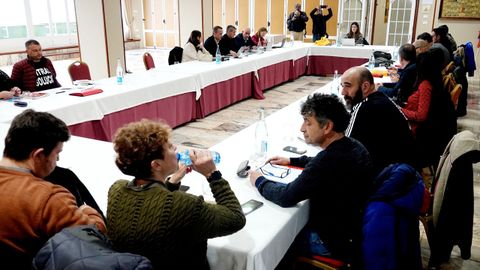 Reunión del comité para llegar a un acuerdo