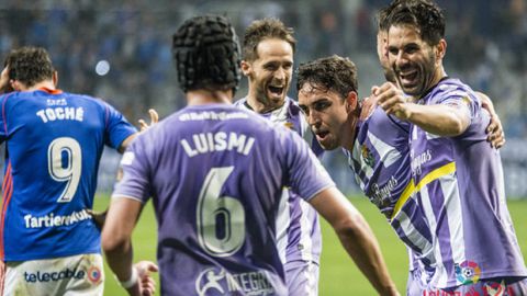 Toch� se lamenta mientras los jugadores del Valladolid celebran