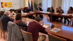 A la reuni�n celebrada en la Subdelegaci�n del Gobierno acudieron representantes  del ADIF, de Augas de Galicia, de la AXI y del Concello de Pontevedra
