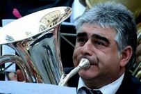 Vicente Mart�n es m�sico en la Banda Municipal de Santiago.