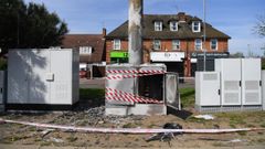 Base de una antena de tecnolog�a 5G quemada cerca de Londres