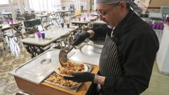 Imagen de archivo de la Cocina Econ�mica para atender otra jornada de comedor.