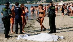 El hombre falleci� en la playa de Mi�o; el equipo de rescate intent� reanimarlo, sin �xito.