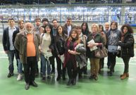 Alumnos, docentes y representantes municipales, en Inditex.