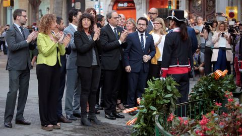 Ofrenda floral del Gobierno de Catalu�a en el monumento de Rafael Casanova en Barcelona. 