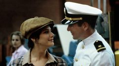 Debra Winger y Richard Gere en �Oficial y caballero�