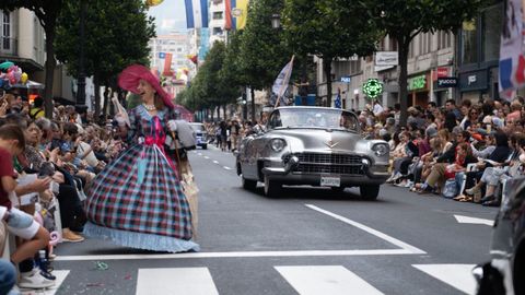 Las calles del centro de Oviedo acogen este jueves el tradicional desfile del día de América en Asturias, en su 72 edición