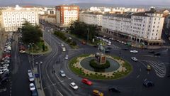 La estatua ecuestre de Franco se instal en el centro de la rotonda en 1967 y se retir en julio de 2002