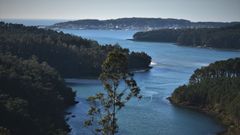 Esta vista sobre la ra de Camarias tendr el mirador que se construir en Cereixo