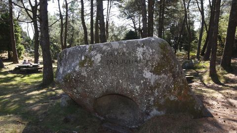 La Cama de San Xulin est en el Aloia y se atribuye propiedades curativas