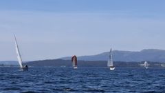 El viento marc� la primera jornada de la competici�n vel�stica.