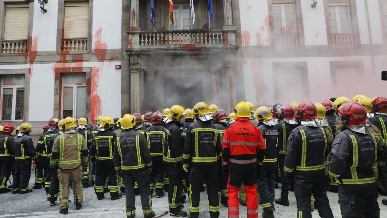 La huelga del consorcio de bomberos de Ourense sigue en pie y sin atisbo de acuerdo