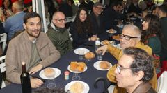 Paulo Carlos L�pez, a la izquierda, y Marti�o Noriega, en la misma fila a la derecha, durante las fiestas de la Ascensi�n, el pasado 14 de mayo.