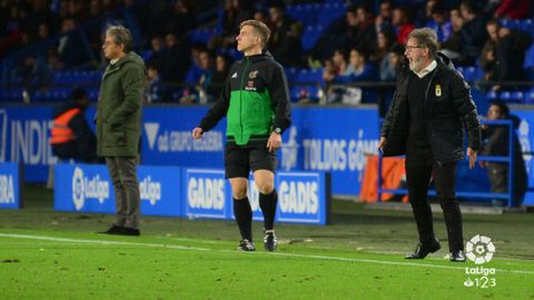 Anquela Natxo Gonzlez Deportivo Real Oviedo Riazor.Anquela da rdenes durante el encuentro ante el Deportivo