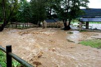 El agua cubri� el valle de Lourenz� en un �rea de dos kil�metros.