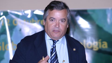 Jos� Antonio Fl�rez Lozano. Catedr�tico de Ciencias de la Conducta del departamento de Medicina de la Universidad de Oviedo.