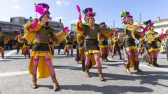 <span lang= gl >Desfile de comparsas no concello de Camari�as, en imaxe de arquivo</span>