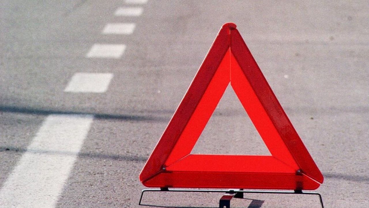 El TSXG ratifica la condena a tres años de cárcel para un hombre que llevaba droga en la funda de los triángulos de avería del coche