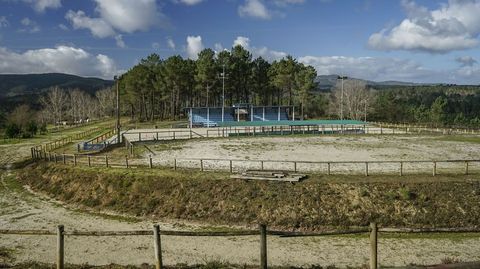 Centro ecuestre O Mundil de Cartelle