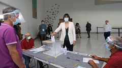 Ana Pont�n, votando