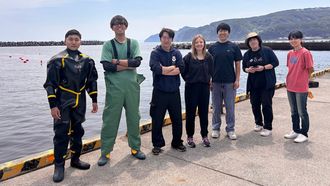 Miembros del equipo de investigaci�n del Dr. Nobuharu Inaba junto a la investigadora Roc�o Blanca S�jar durante su estancia en Sapporo.