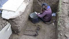 Excavaciones en el cementerio de O Val, Narn