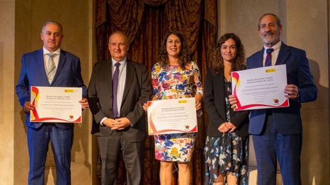 De izquierda a derecha: Amable Fernández, Jordi Hereu, Melisa Macía, Rosario Sánchez y Germán García-Ávila.