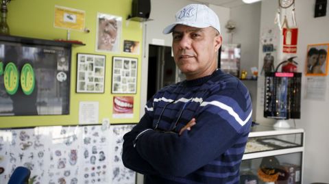Estudio Punto Tattoo María Eugenia Viera y Jorge Barrera. El local abrió en el año 2007 en la carretera de Castilla y también realizan «piercings». 
