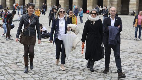 De izquierda a derecha: Marta Álvarez, Mila Castro, Mercedes Rosón y Gonzalo Muíños, los concejales expulsados del PSOE
