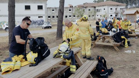 Bomberos de los Pases Bajos participan en una misin de formacin en el Centro Integral de Loita contra o Lume, en el concello ourensano de Ton