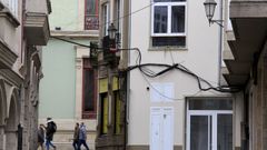 El cableado afea las fachadas del casco viejo lucense
