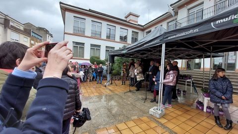 La concejala de Muller e Igualdade de Monforte, Margarita Lpez, dio lectura a un manifiesto institucional