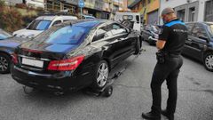 Uno de los coches de alta gama que estaban estacionados en Lugo sin permiso