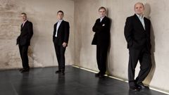 Mark, de primero por la derecha