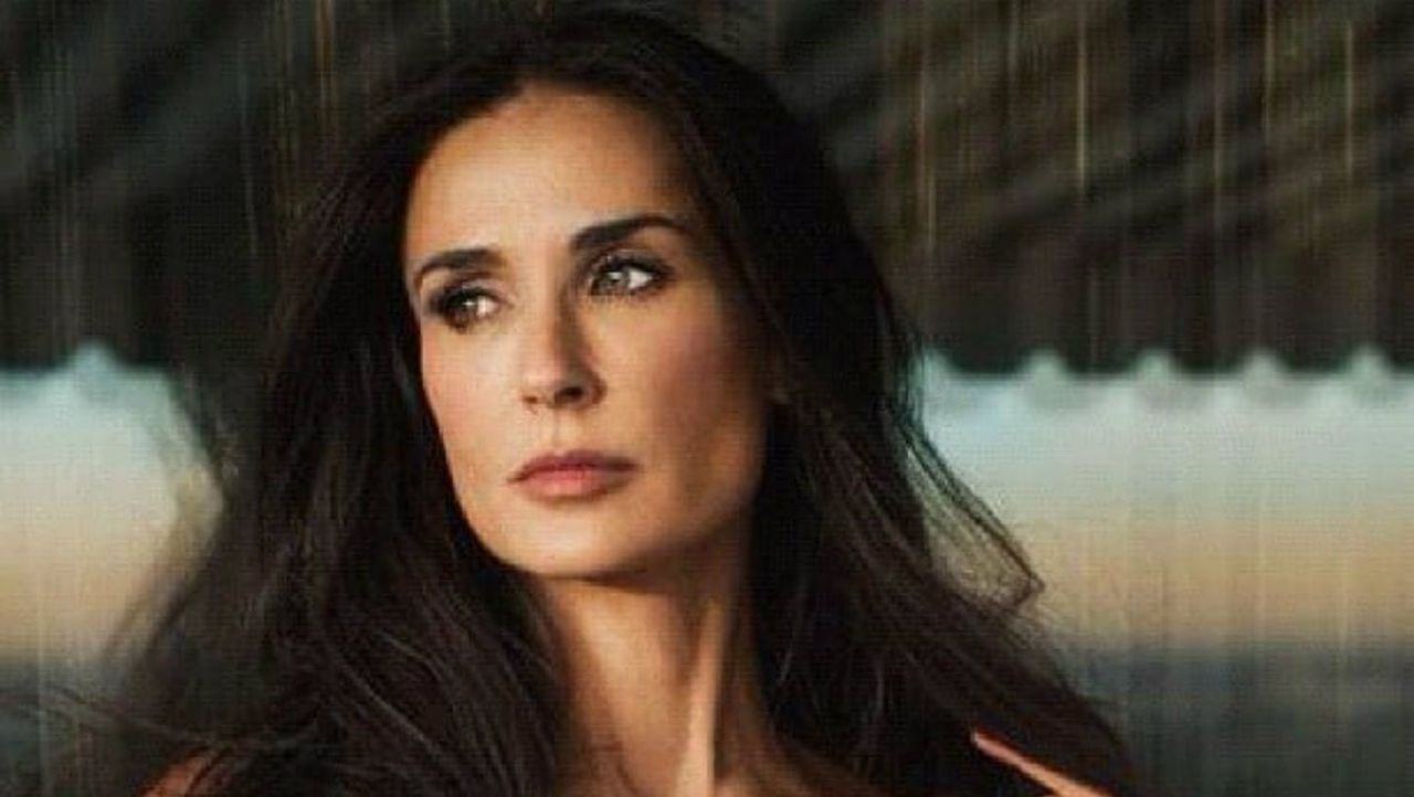 Demi Moore, top de ventas con su desnudo más radical