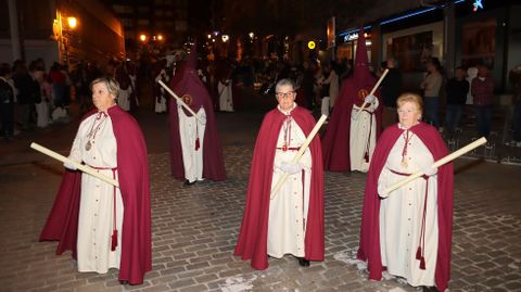 Desenclavo y procesi�n del Santo Entierro en Boiro