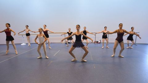 Alumnas de danza cl�sica en el Noth Spain Ballet Intensive de Pontevedra